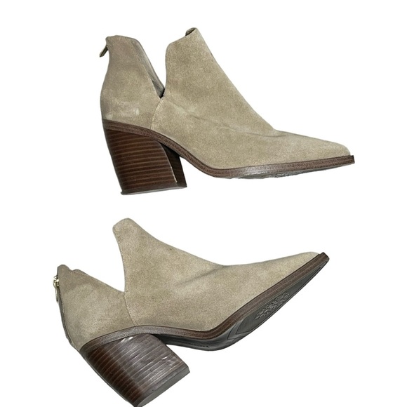 Vince Camuto tan suede ankle booties size 9.5 - Picture 3 of 8